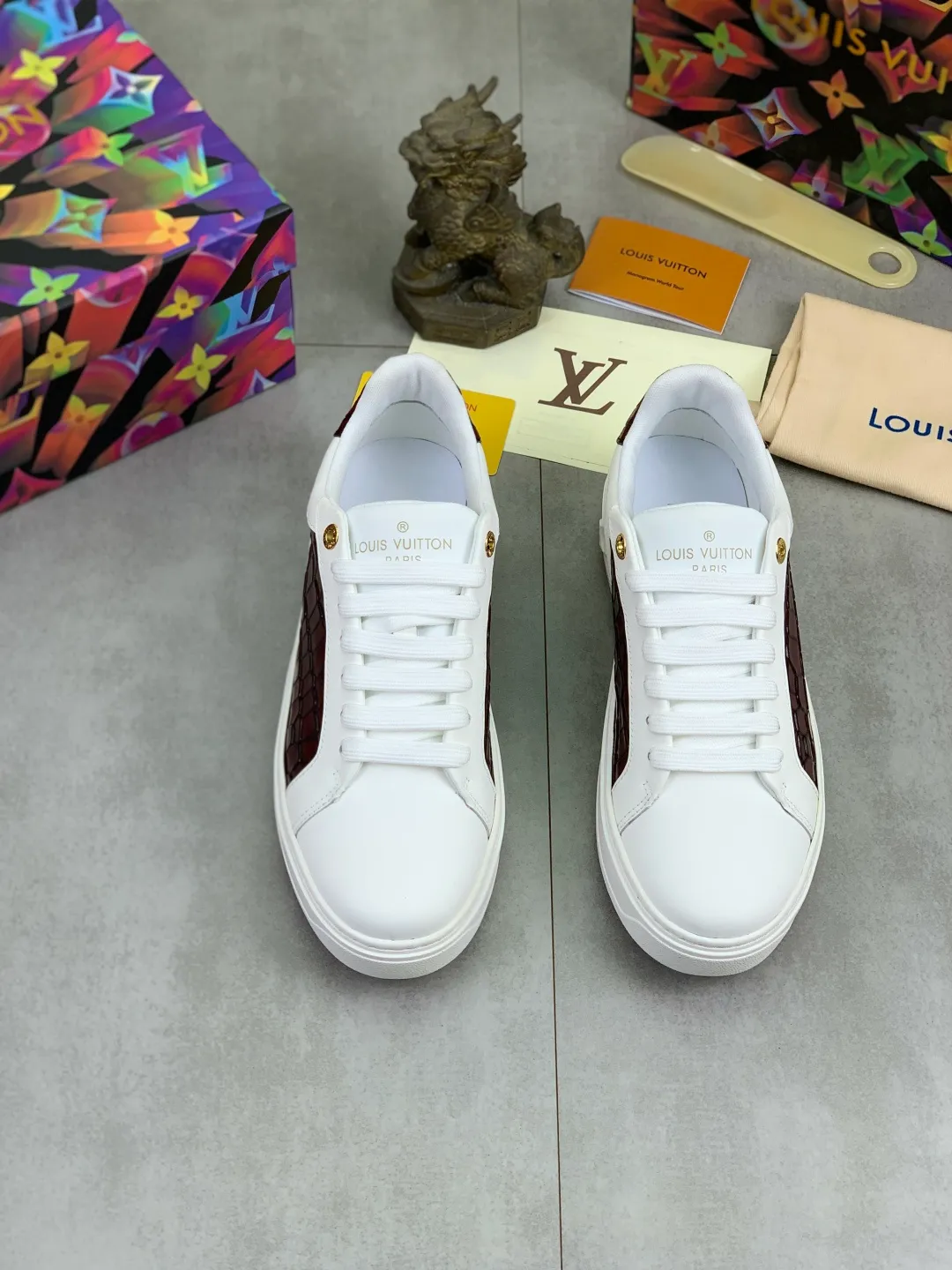 Men's men's shoes P520💰【New style】🆘High quality cowhide【Louis Vuitton】LV official website's latest model🎁casual and fashionable men's shoes👟hot style💥simple and elegant style, exclusive for trendy men. Unique official website's latest brand elements👑original decoration, fashionable and generous, the fabric is made of original denim➕comfortable and breathable mesh lining➕cow leather feet ✅The official website specifies wear-resistant casual outsole, the classic model is taken in real life🎬Color: 5⃣️colors available😍Number of codes: 38-44 Full set of packaging